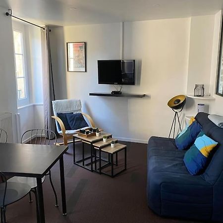 Appartement En Plein Coeur Historique De Динан Екстериор снимка