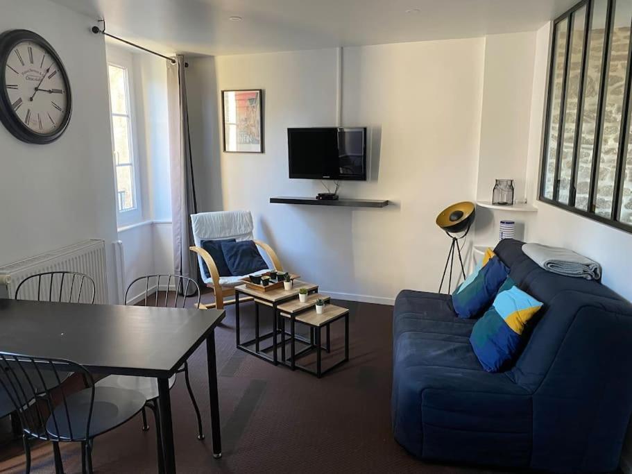 Appartement En Plein Coeur Historique De Динан Екстериор снимка